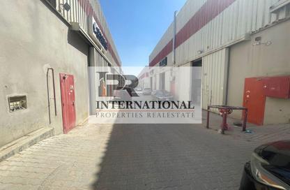 Warehouse - Studio - 2 Bathrooms for rent in Umm Al Thuoob - Umm Al Quwain