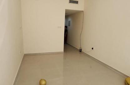 Apartment - Studio - 1 Bathroom for rent in Sheikh Hamad Bin Abdullah St. - Fujairah