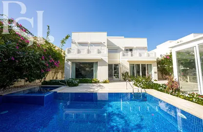 Villa - 5 Bedrooms - 5 Bathrooms for rent in Meadows 8 - Meadows - Dubai