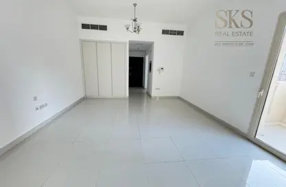 Apartment - 1 Bathroom for rent in Dilan Tower - Culture Village - Dubai