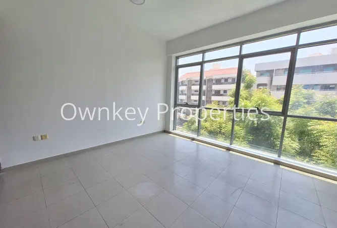 114610405 - Property Image 3