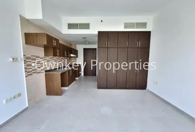114610405 - Property Image 2