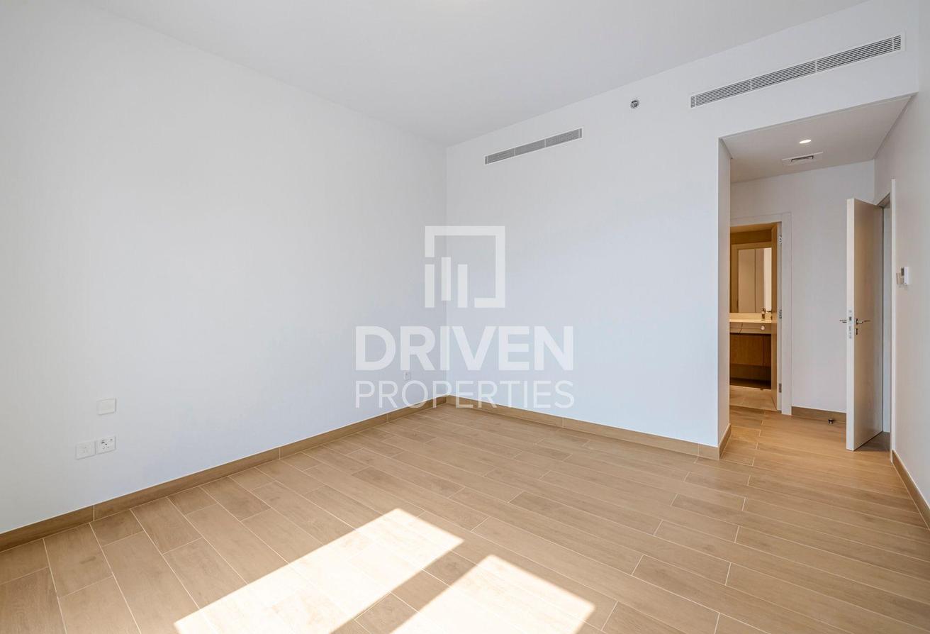Rare View | Brand New Apt with Kitchen Appliances photo 7