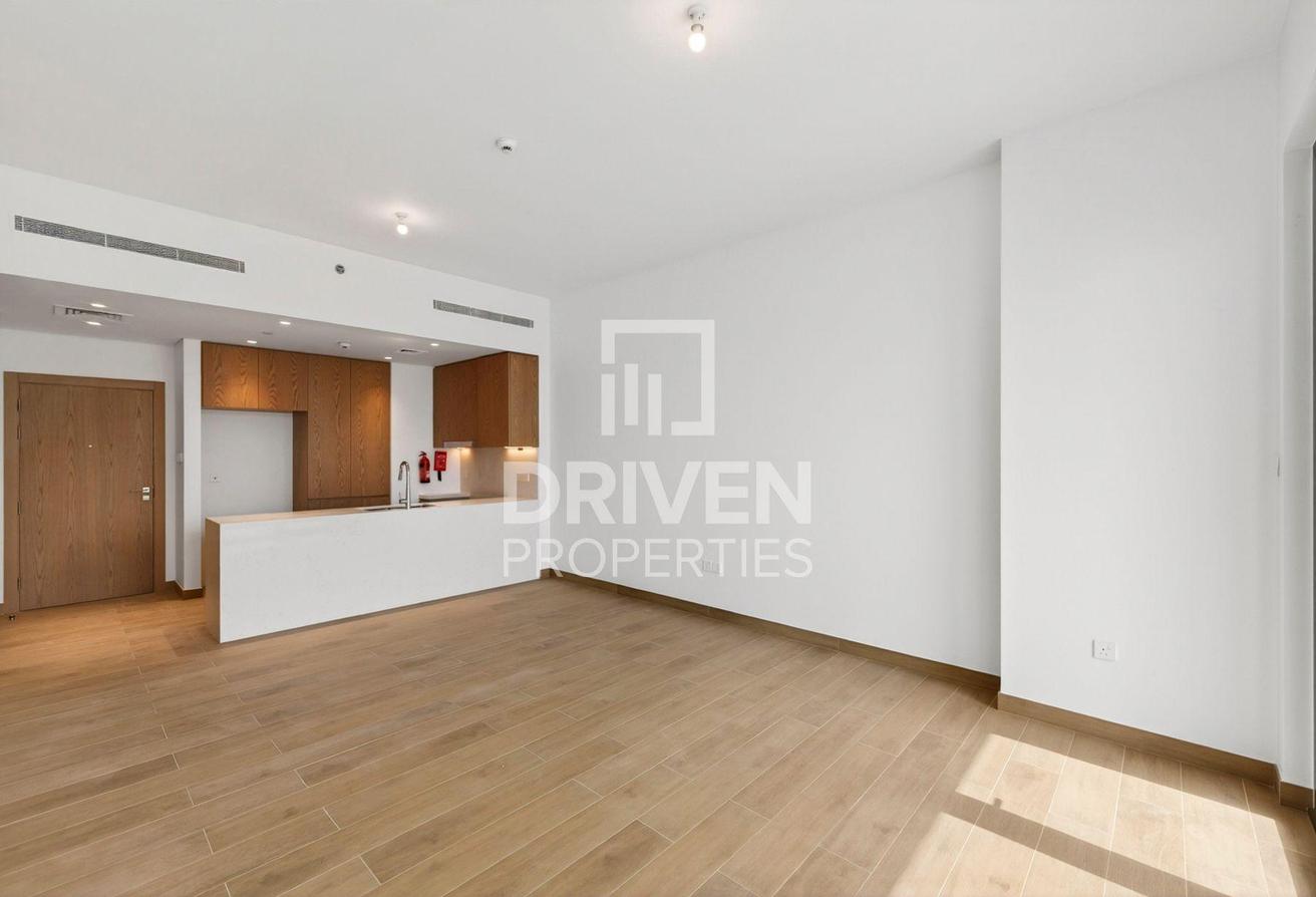 Rare View | Brand New Apt with Kitchen Appliances photo 4
