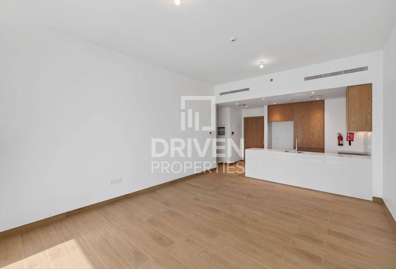 Rare View | Brand New Apt with Kitchen Appliances photo 2