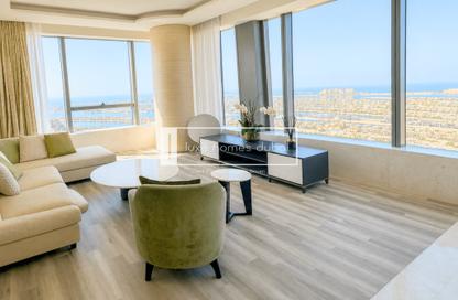 Apartment - 1 Bedroom - 2 Bathrooms for sale in The Palm Tower - Palm Jumeirah - Dubai