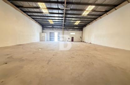Warehouse - Studio for rent in Dubai Investment Park (DIP) - Dubai