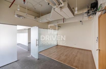 Office Space - Studio - 1 for rent in Business Tower - Business Bay - Dubai
