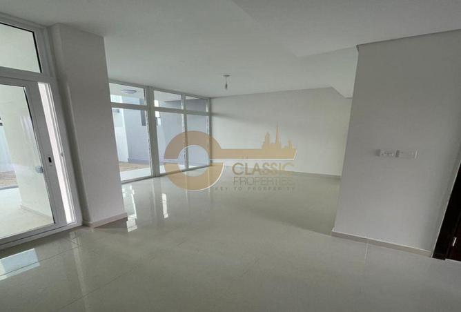 114164218 - Property Image 3