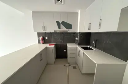 Apartment - 2 Bedrooms - 2 Bathrooms for sale in Jawaher Residences - Maryam Island - Al Khan - Sharjah Apartment - 2 Bedrooms - 2 Bathrooms for sale in Jawaher Residences - Maryam Island - Al Khan - Sharjah