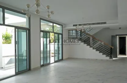 Villa - 5 Bedrooms - 5 Bathrooms for rent in Umm Suqeim 3 - Umm Suqeim - Dubai Villa - 5 Bedrooms - 5 Bathrooms for rent in Umm Suqeim 3 - Umm Suqeim - Dubai