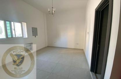 Apartment - Studio - 1 Bathroom for rent in Bu Tina - Al Sharq - Sharjah