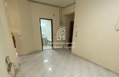 Apartment - 1 Bedroom - 2 Bathrooms for rent in Al Dhahri Building - Al Shuwaiheen - Sharjah