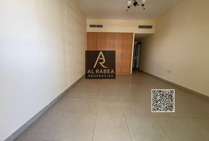 70270381 - Property Image 3