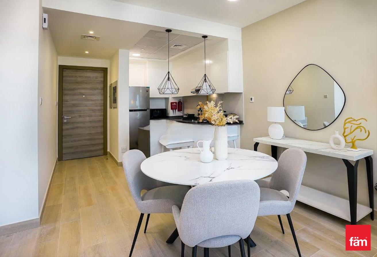 Luxury Furnished 1br| High Floor | Bloom Tower photo 8