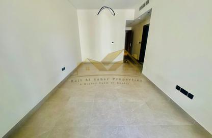 Apartment - 1 Bedroom - 2 Bathrooms for rent in Jumeirah Garden City - Al Satwa - Dubai