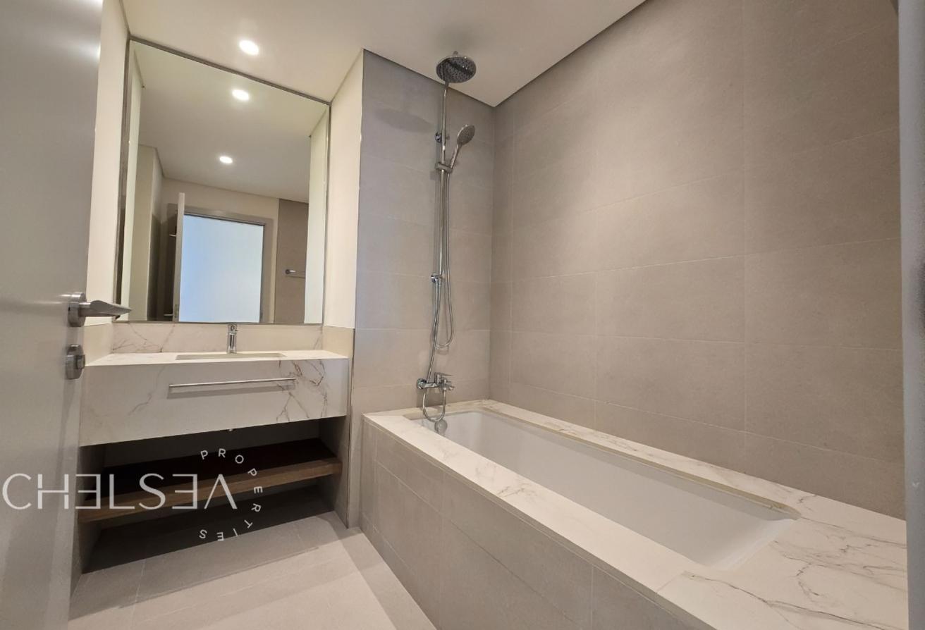 HIGH FLOOR | PANORAMIC SEA VIEW | BEACHFRONT photo 11