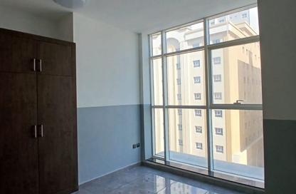 Apartment - 3 - 3 for rent in Dar Al Majaz - Jamal Abdul Nasser Street - Al Majaz - Sharjah