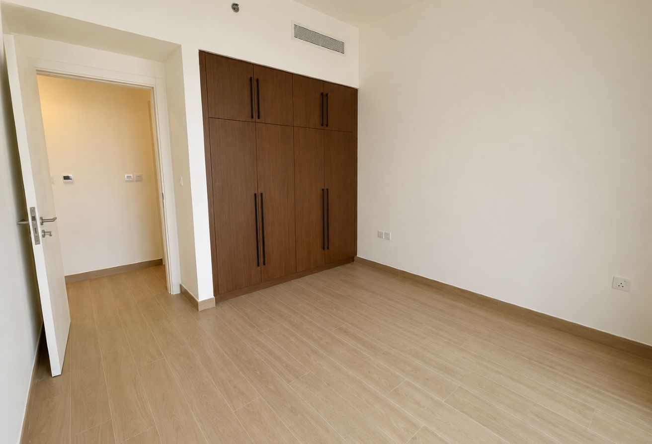 3 bedroom apartment in The Mayfair, Town Square: 8