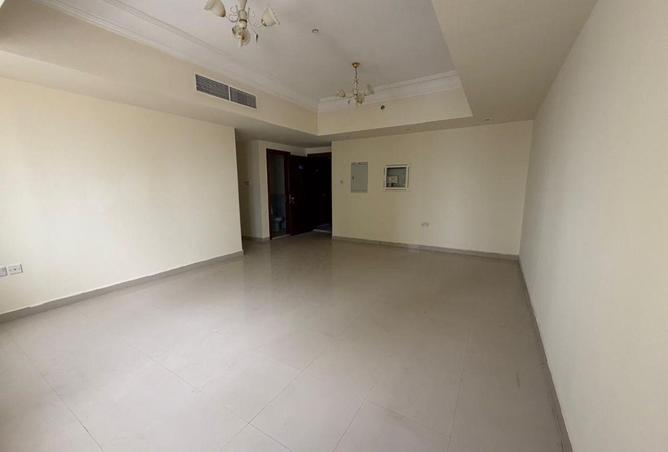 73840087 - Property Image 2