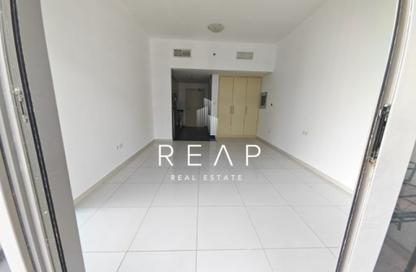 Apartment - Studio - 1 for rent in Golf Horizon A - Golf Horizon - Golf Town - Damac Hills - Dubai