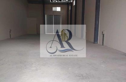Warehouse - Studio - 2 Bathrooms for rent in Umm Al Thuoob - Umm Al Quwain