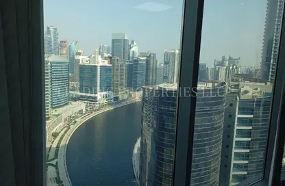 مكتب - غرفة نوم - 1 حمام للايجار في برج بايناري - الخليج التجاري - دبي