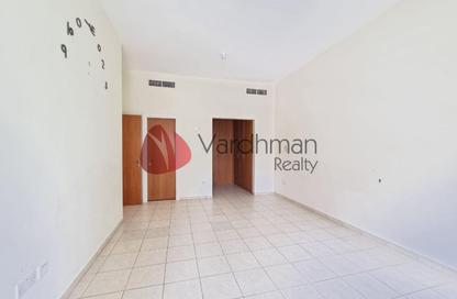 Apartment - 3 Bedrooms - 2 Bathrooms for rent in Al Ghaf 2 - Al Ghaf - Greens - Dubai