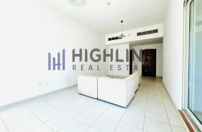 Apartment - 2 Bedrooms - 3 Bathrooms for rent in Cascades Tower - Dubai Marina - Dubai