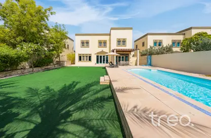 Villa - 4 Bedrooms - 4 Bathrooms for sale in District 5 - Jumeirah Park - Dubai