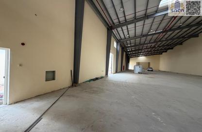 Warehouse - Studio - 2 Bathrooms for rent in Umm Al Thuoob - Umm Al Quwain
