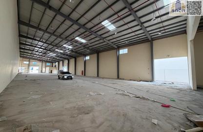 Warehouse - Studio - 2 Bathrooms for rent in Umm Al Thuoob - Umm Al Quwain