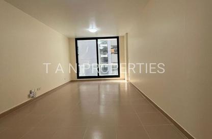 Apartment - Studio - 1 for rent in Golden Sands 6 - Al Mankhool - Bur Dubai - Dubai