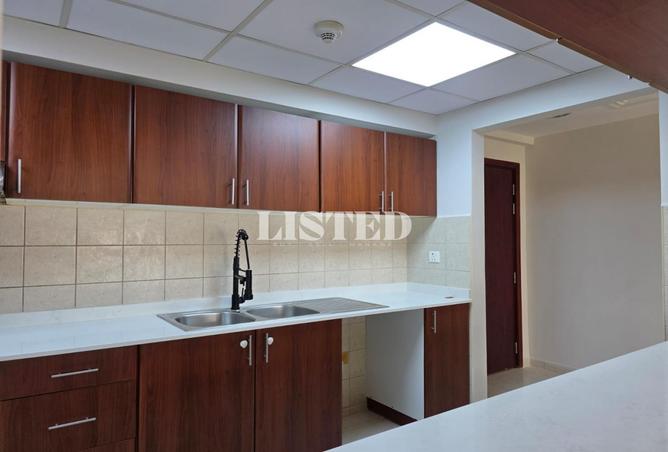 70270238 - Property Image 3