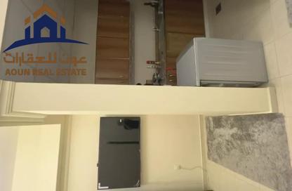 Apartment - Studio - 1 Bathroom for rent in Al Qulaya'ah - Al Sharq - Sharjah