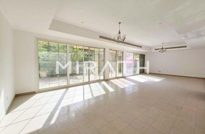 Villa - 4 Bedrooms - 4 Bathrooms for rent in Umm Suqeim 2 Villas - Umm Suqeim 2 - Umm Suqeim - Dubai