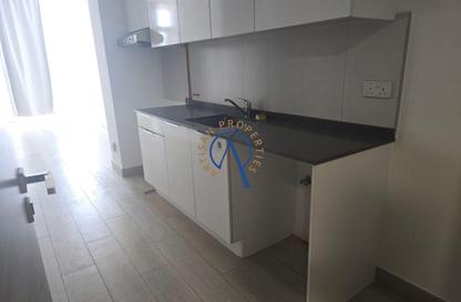 Apartment - Studio - 1 Bathroom for rent in Bloom Towers B - Bloom Towers - District 10 - Jumeirah Village Circle - Dubai