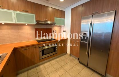 Apartment - 3 - 5 for rent in Marina Residences 3 - Marina Residences - Palm Jumeirah - Dubai