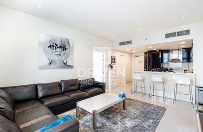Apartment - 1 - 2 for rent in Bay's Edge - Business Bay - Dubai