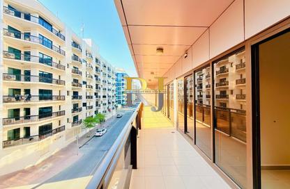 Apartment - 3 Bedrooms - 3 Bathrooms for rent in Golden Sands 9 - Al Mankhool - Bur Dubai - Dubai