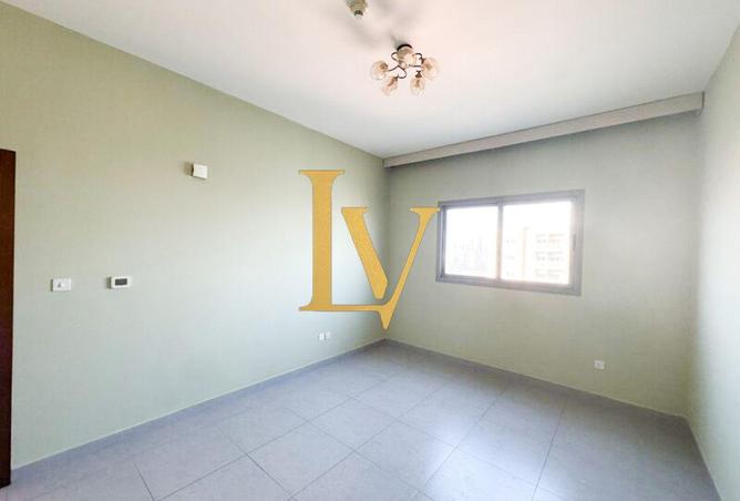 74251162 - Property Image 2