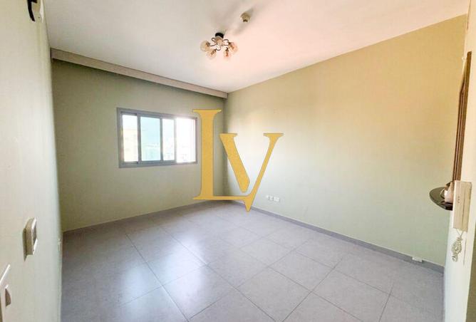 74251162 - Property Image 3