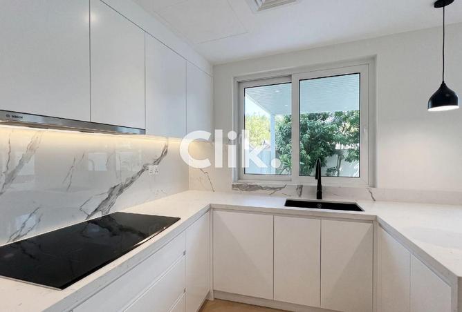 120670330 - Property Image 3