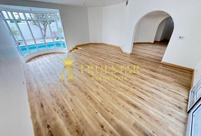 77387013 - Property Image 2