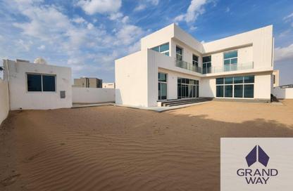 Villa - 4 Bedrooms - 6 Bathrooms for rent in Al Aweer 1 - Al Aweer - Dubai