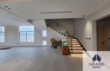 Villa - 4 Bedrooms - 6 Bathrooms for rent in Al Aweer 1 - Al Aweer - Dubai