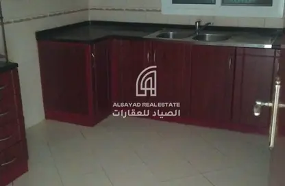 شقة - غرفة نوم - 2 حمامات للايجار في التعاون 1 - أبراج التعاون - الخان - الشارقة