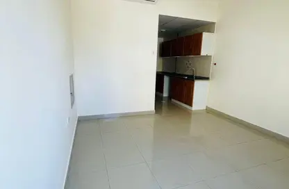Apartment - 1 Bathroom for rent in Muwaileh - Sharjah