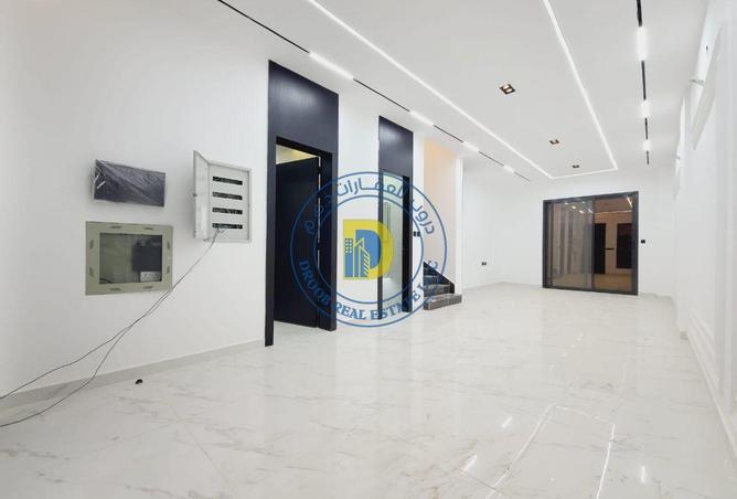 72304788 - Property Image 3