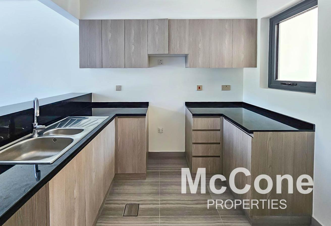 Park Access | Immaculate Condition | Good Layout photo 4